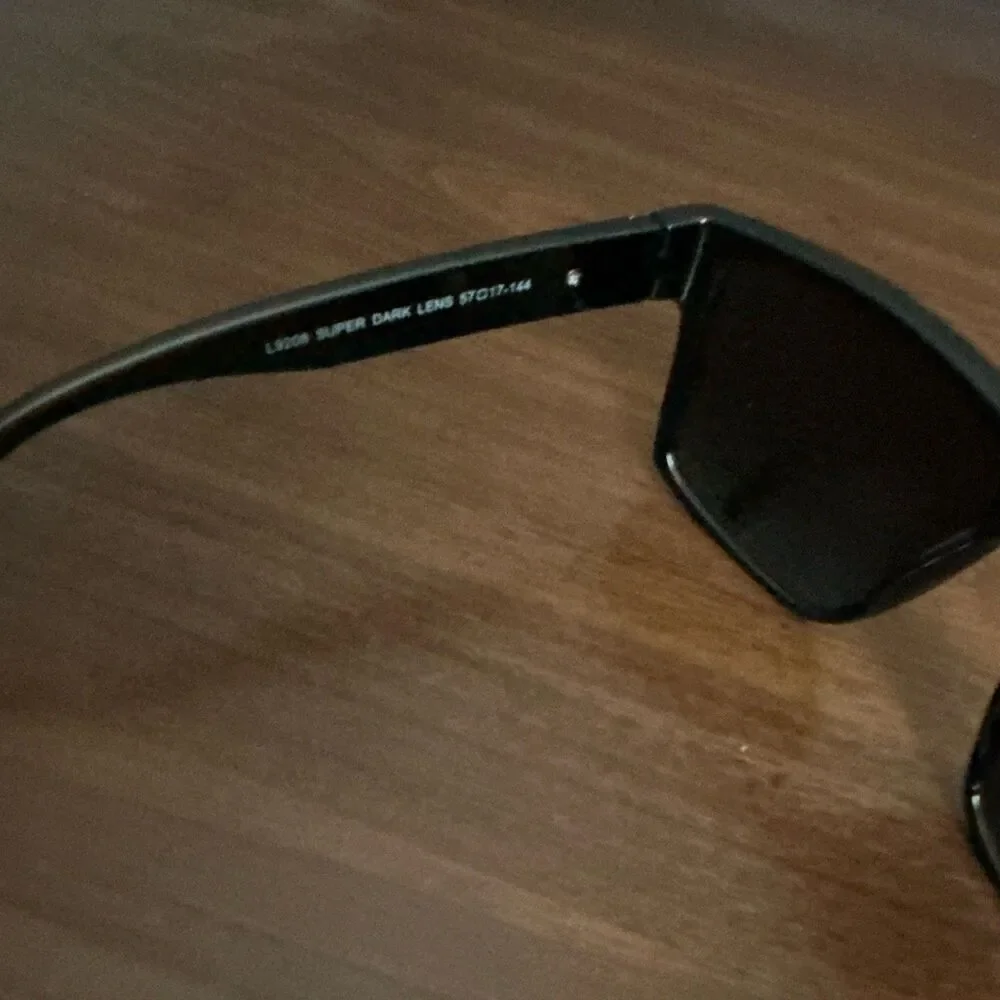 LYZOIT Sunglasses Black Frame/Black  L9208 size 57-17 great condition